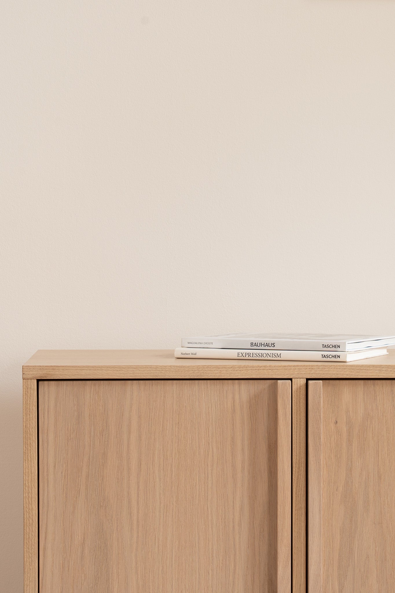 LOUIS TV Sideboard
