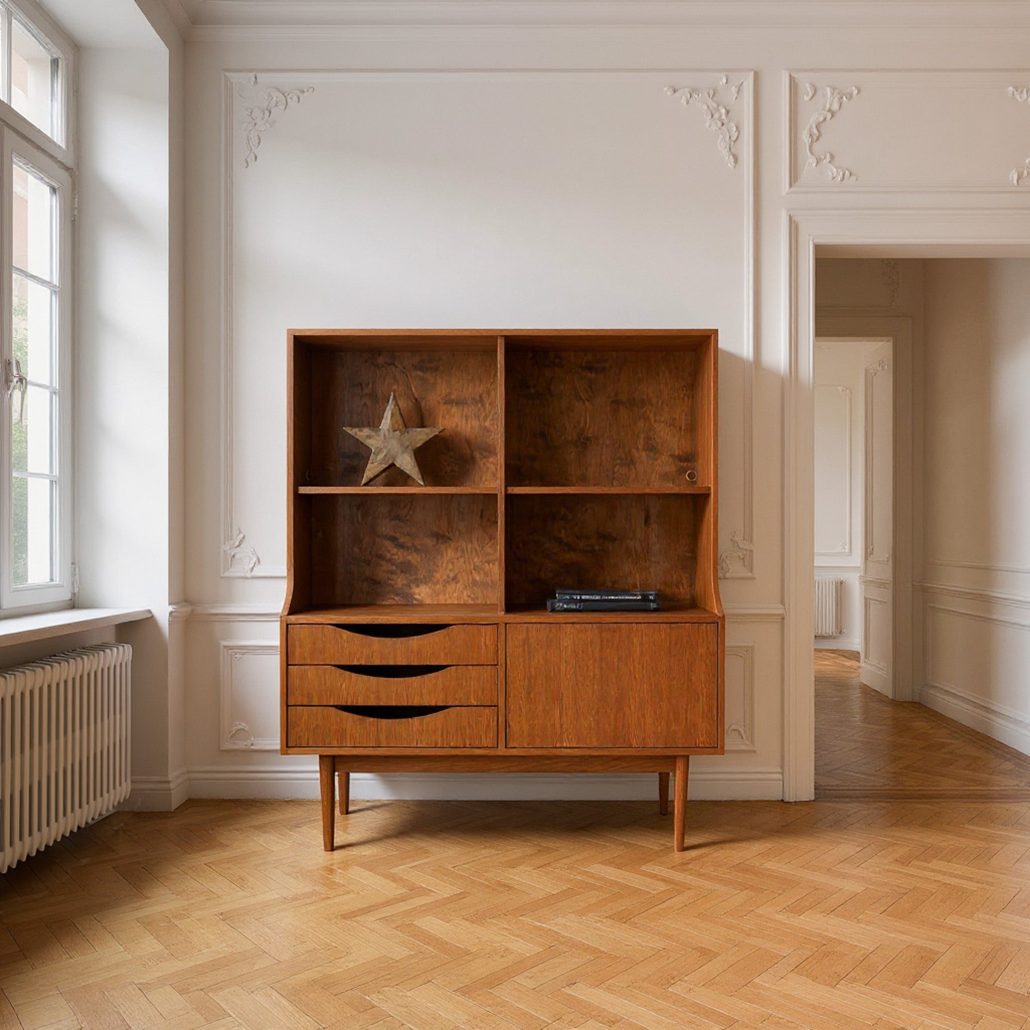 CLASSY VINTAGE Bookcase