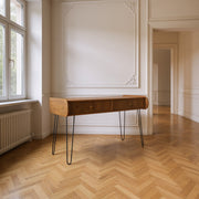 SABAN Desk