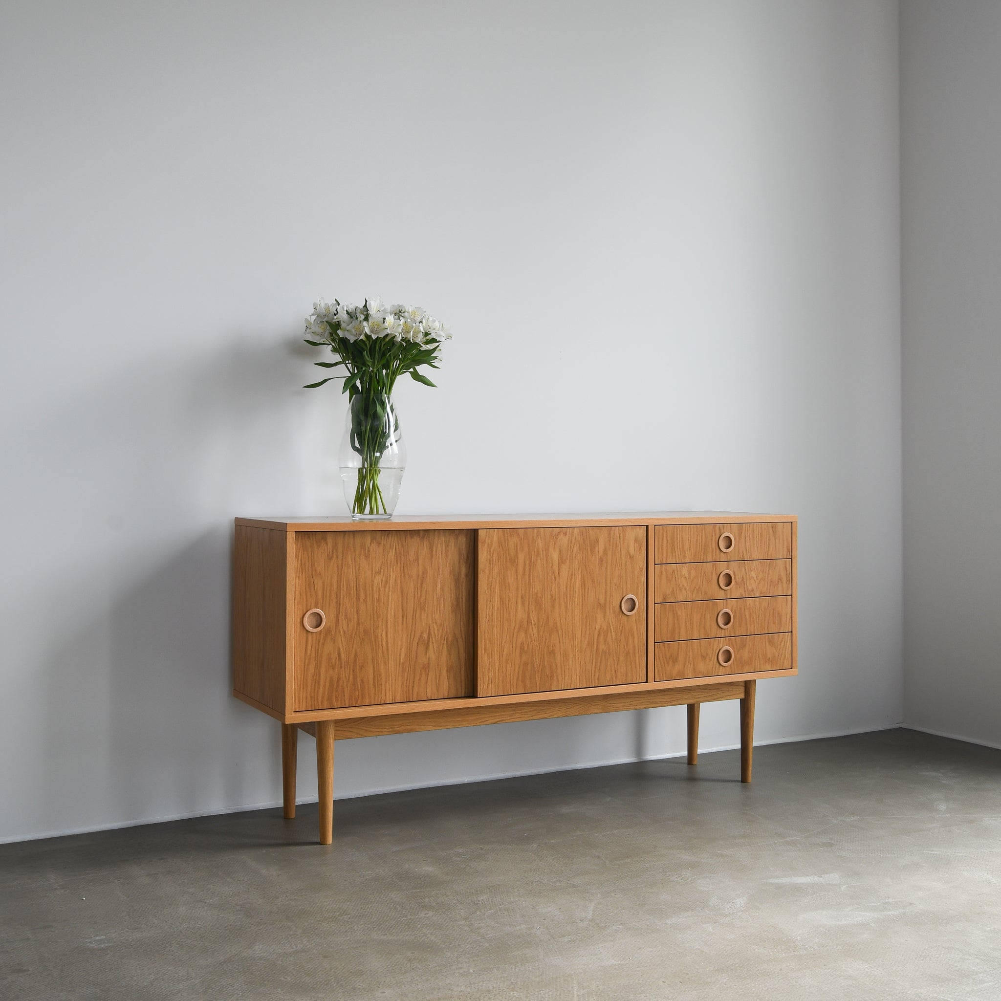 Buffet MATO de style mid-century, vintage
