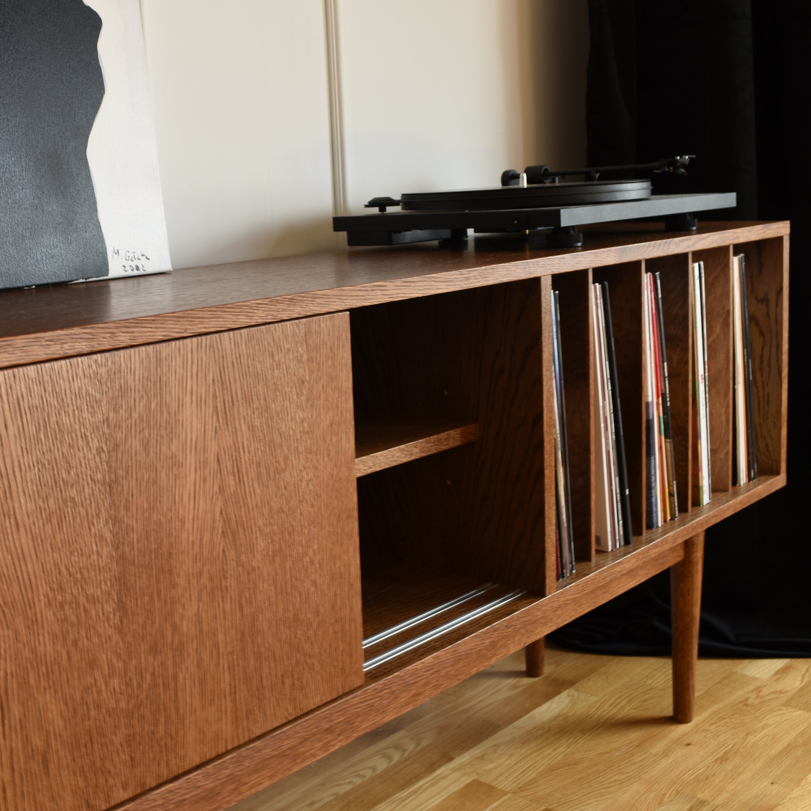 Buffet LOTV VINYL SLIDE de style milieu du siècle, vintage