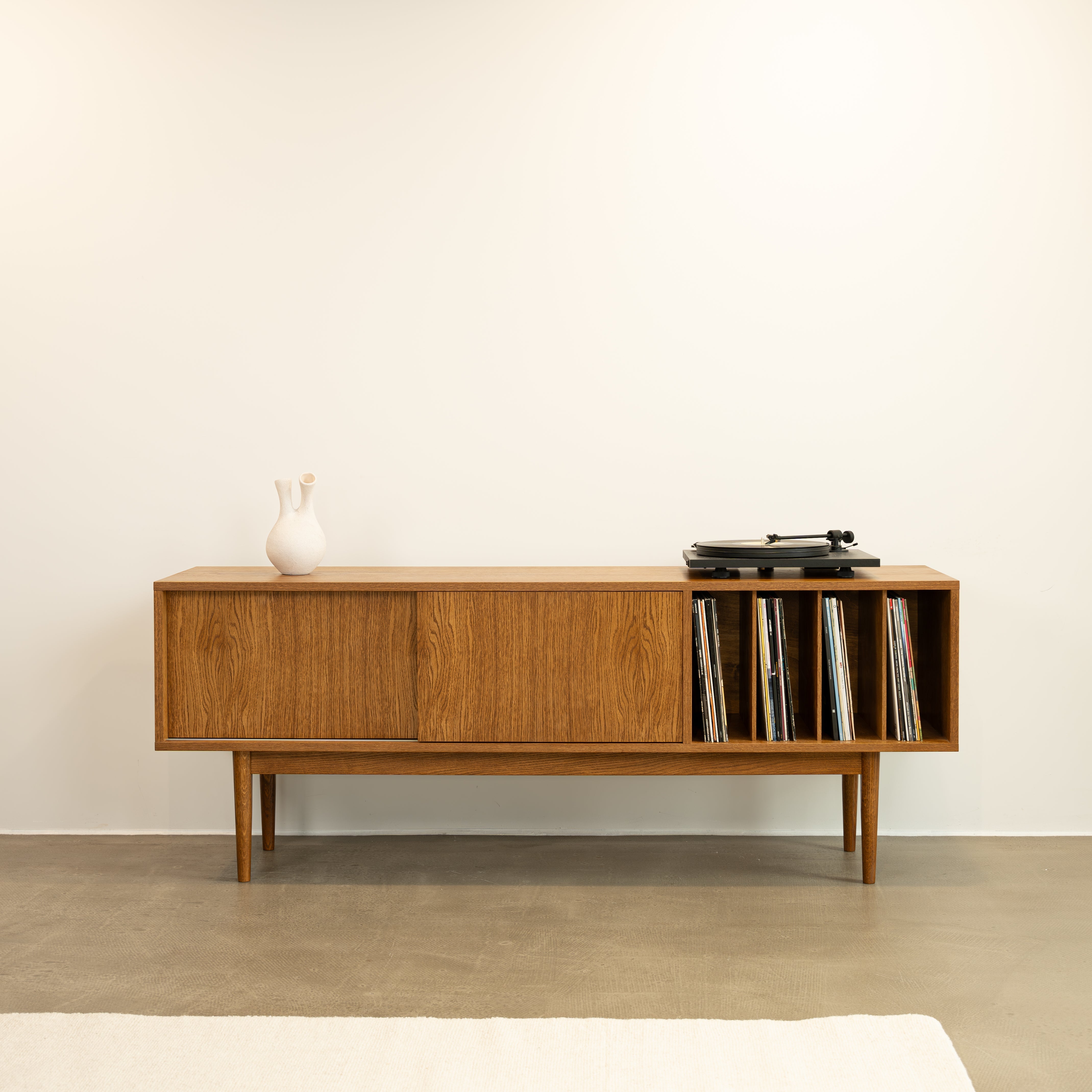 Buffet LOTV VINYL SLIDE de style mid-century, vintage