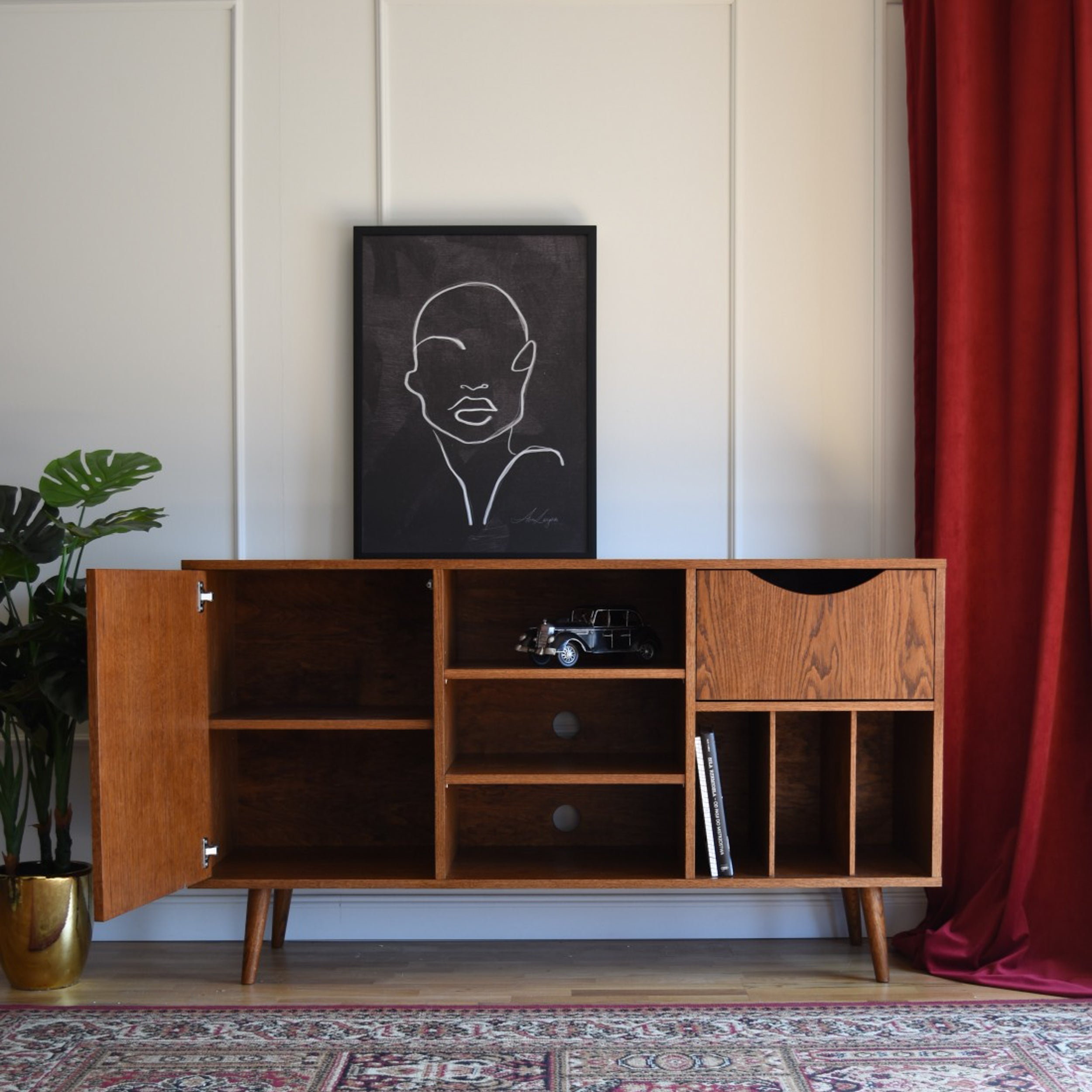 Buffet KRON VINYL de style mid-century, vintage