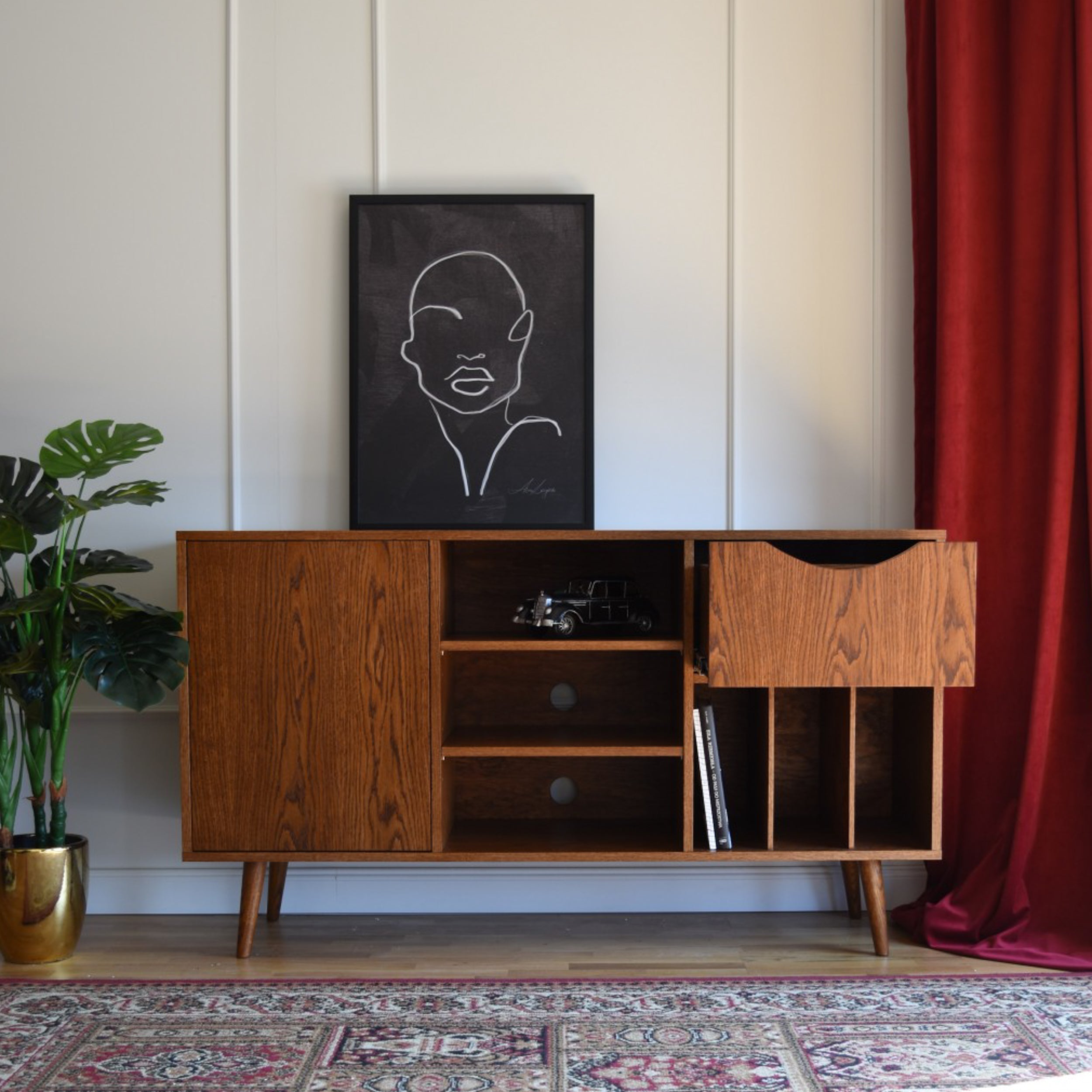 Buffet KRON VINYL de style mid-century, vintage