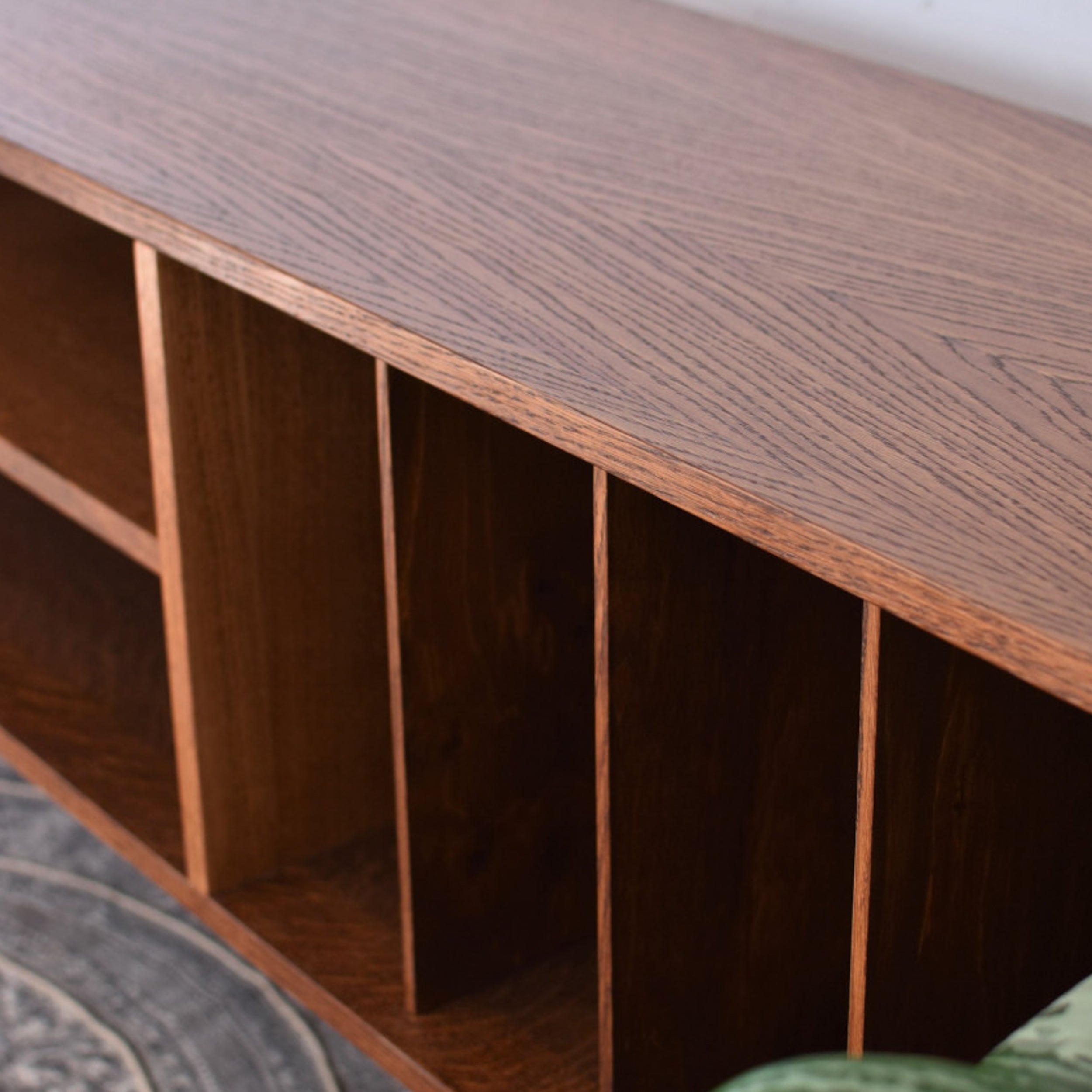 Buffet LOTV VINYL de style mid-century, vintage
