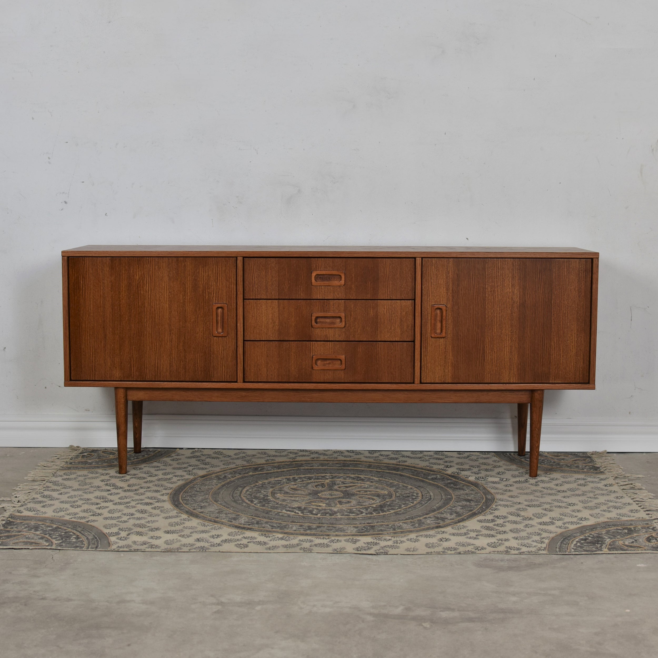 Buffet DELAN de style mid-century, vintage